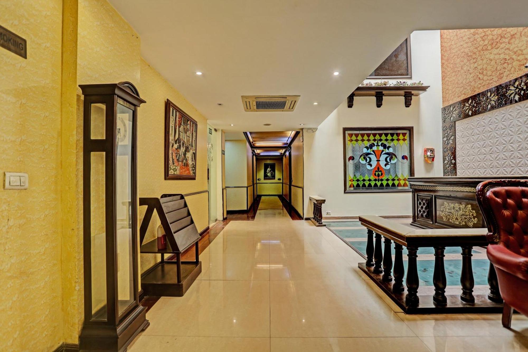 Hotel Townhouse The Royce New Friends Colony New Delhi